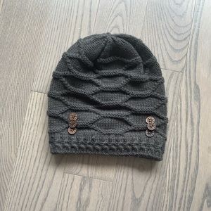 Grey beanie with buttons